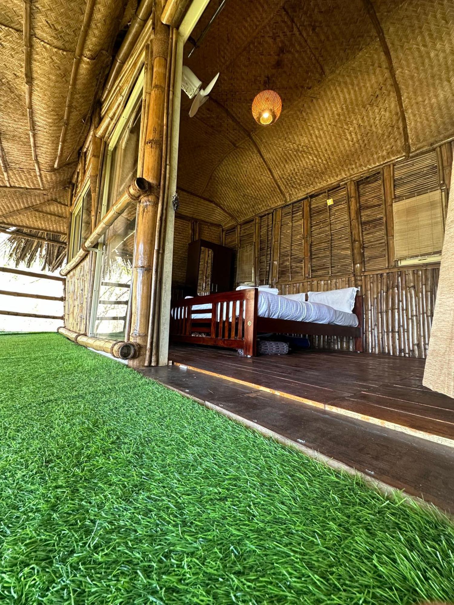 Pīrmed Sunset Valley Kerala Pool Resort - Serene Natural Forest Cottage Stay In Idukki With Sunrise & Sunset Panoramas, Natural Streams & Tranquil Summer Evenings מראה חיצוני תמונה