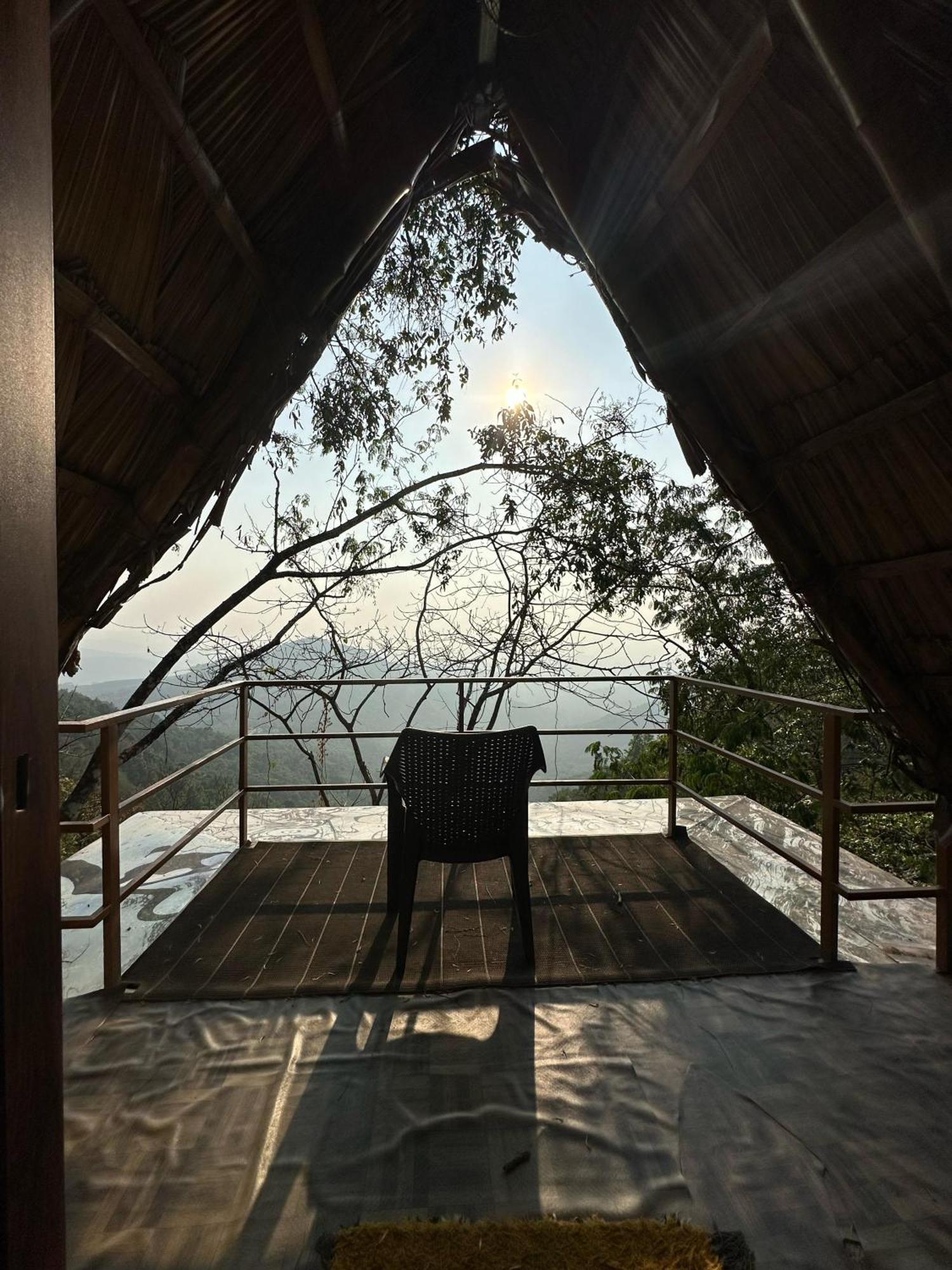 Pīrmed Sunset Valley Kerala Pool Resort - Serene Natural Forest Cottage Stay In Idukki With Sunrise & Sunset Panoramas, Natural Streams & Tranquil Summer Evenings מראה חיצוני תמונה