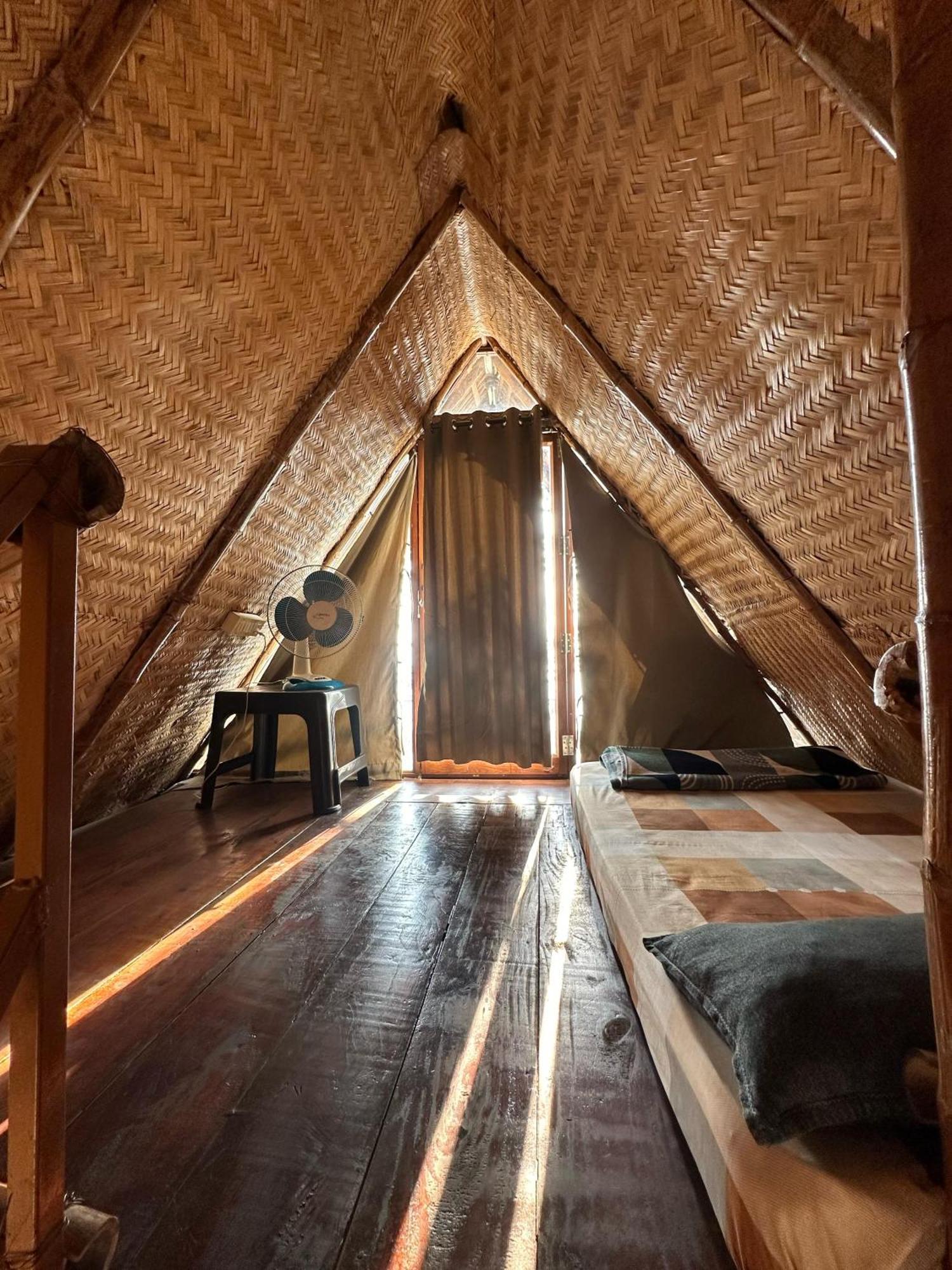 Pīrmed Sunset Valley Kerala Pool Resort - Serene Natural Forest Cottage Stay In Idukki With Sunrise & Sunset Panoramas, Natural Streams & Tranquil Summer Evenings מראה חיצוני תמונה